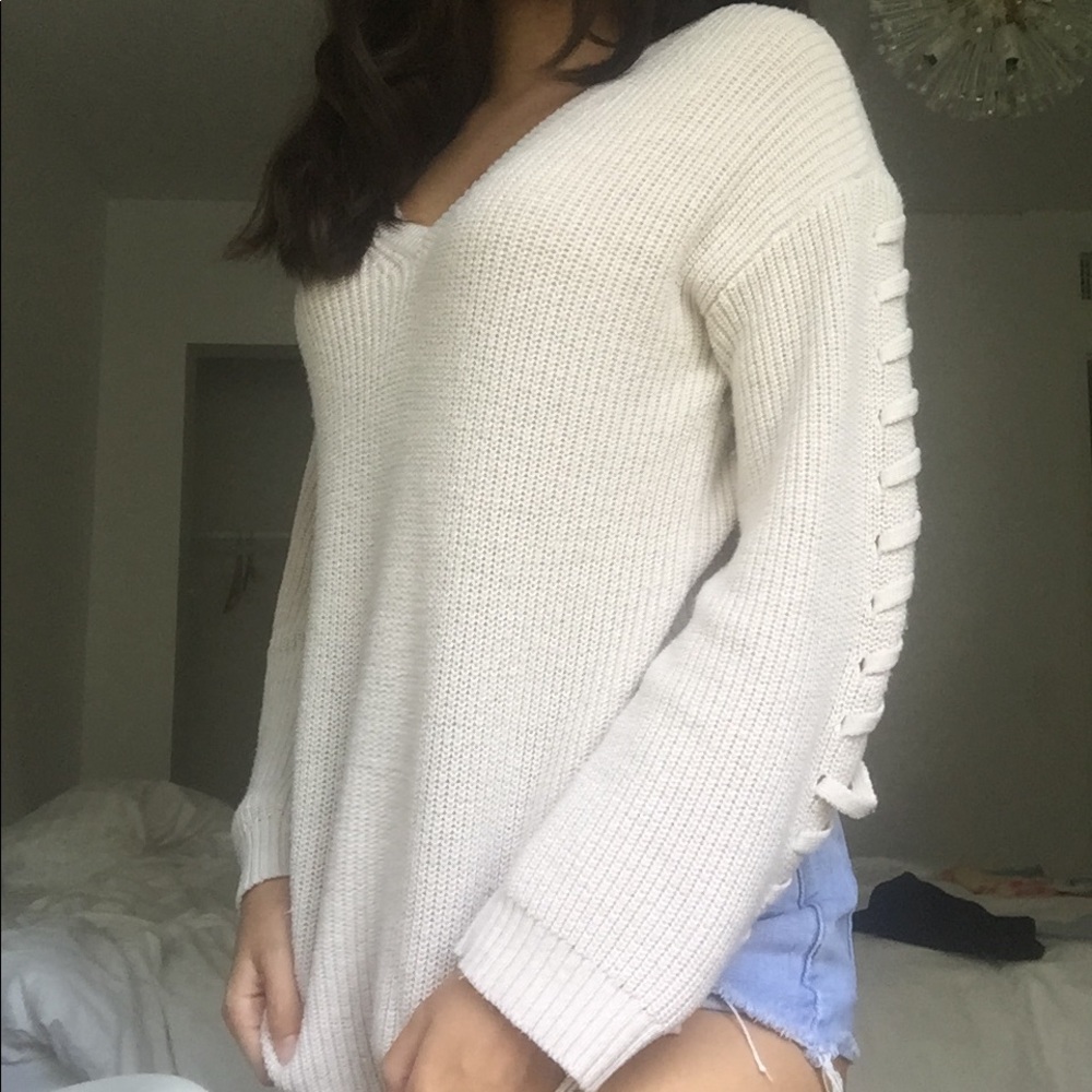 American Eagle Sweater
